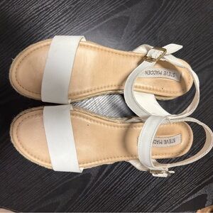Steve Madden white platform sandals size 10